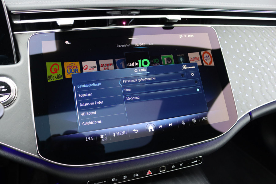 Mercedes-Benz E-Klasse Estate 300 e Exclusive Line Premium | Distronic+ | Stoelventilatie | HUD | Zonnerollo's | Digital Light | Trekhaak | Burmester | Leder | Keyless Go | Surround Camera |