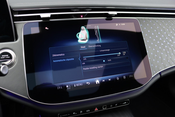 Mercedes-Benz E-Klasse Estate 300 e Exclusive Line Premium | Distronic+ | Stoelventilatie | HUD | Zonnerollo's | Digital Light | Trekhaak | Burmester | Leder | Keyless Go | Surround Camera |