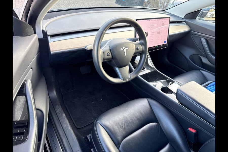 Tesla Model 3 Standard RWD Plus 60 kWh / Leder / AutoPilot 3 / Self Driving / APK /