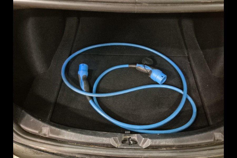 Tesla Model 3 Standard RWD Plus 60 kWh / Leder / AutoPilot 3 / Self Driving / APK /