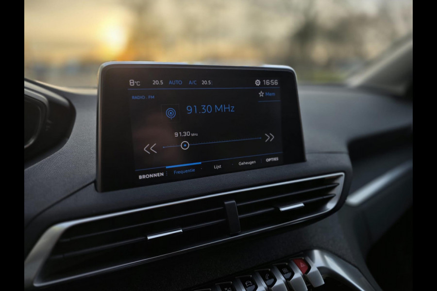 Peugeot 5008 1.2 PureTech Allure|Camera|Trekhaak|Stoelverw