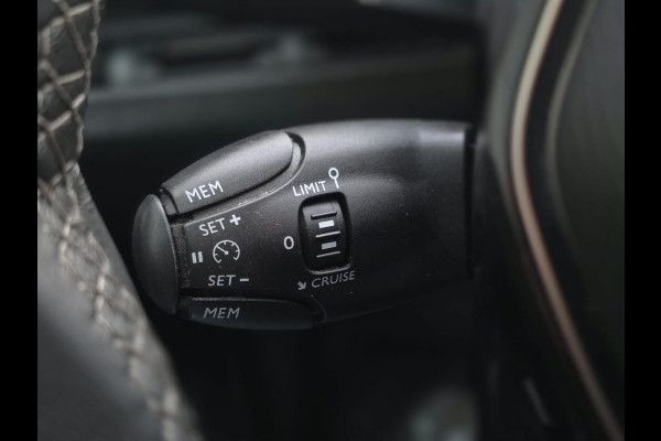 Peugeot 5008 1.2 PureTech Allure|Camera|Trekhaak|Stoelverw