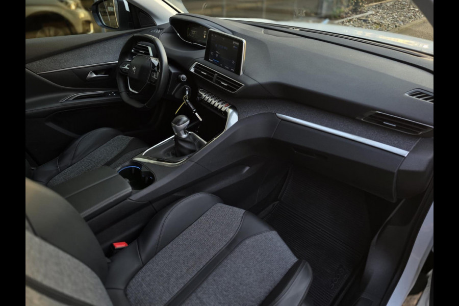 Peugeot 5008 1.2 PureTech Allure|Camera|Trekhaak|Stoelverw