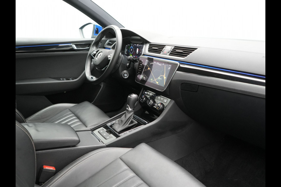 Škoda Superb Combi 1.4 TSI iV Laurin & Klemet Plug In Hybrid 218pk Dealer O.H. PHEV | Trekhaak Af Fabriek | Panodak | Adaptive Cruise | 360 Camera | Lederen Sportstoelen Ventilatie & Memory & Massage | Canton Audio | Crystal LED | Stuur Verwarmd | Sfeerverlichting |