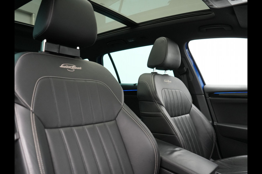 Škoda Superb Combi 1.4 TSI iV Laurin & Klemet Plug In Hybrid 218pk Dealer O.H. PHEV | Trekhaak Af Fabriek | Panodak | Adaptive Cruise | 360 Camera | Lederen Sportstoelen Ventilatie & Memory & Massage | Canton Audio | Crystal LED | Stuur Verwarmd | Sfeerverlichting |
