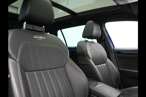 Škoda Superb Combi 1.4 TSI iV Laurin & Klemet Plug In Hybrid 218pk Dealer O.H. PHEV | Trekhaak Af Fabriek | Panodak | Adaptive Cruise | 360 Camera | Lederen Sportstoelen Ventilatie & Memory & Massage | Canton Audio | Crystal LED | Stuur Verwarmd | Sfeerverlichting |