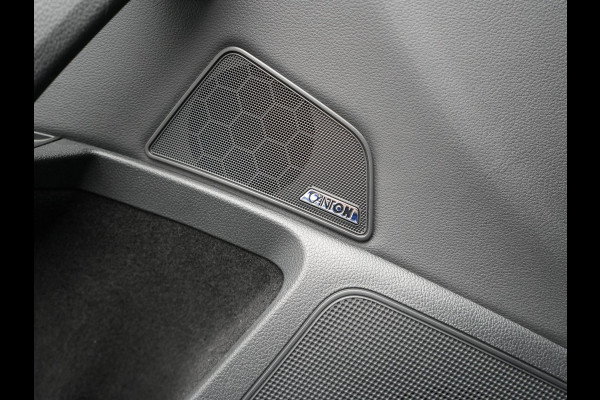 Škoda Superb Combi 1.4 TSI iV Laurin & Klemet Plug In Hybrid 218pk Dealer O.H. PHEV | Trekhaak Af Fabriek | Panodak | Adaptive Cruise | 360 Camera | Lederen Sportstoelen Ventilatie & Memory & Massage | Canton Audio | Crystal LED | Stuur Verwarmd | Sfeerverlichting |
