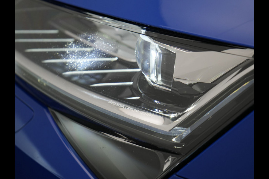 Škoda Superb Combi 1.4 TSI iV Laurin & Klemet Plug In Hybrid 218pk Dealer O.H. PHEV | Trekhaak Af Fabriek | Panodak | Adaptive Cruise | 360 Camera | Lederen Sportstoelen Ventilatie & Memory & Massage | Canton Audio | Crystal LED | Stuur Verwarmd | Sfeerverlichting |