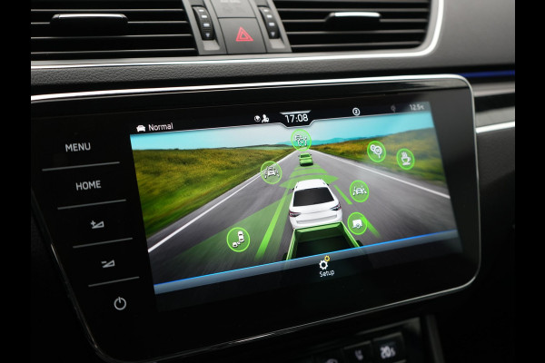 Škoda Superb Combi 1.4 TSI iV Laurin & Klemet Plug In Hybrid 218pk Dealer O.H. PHEV | Trekhaak Af Fabriek | Panodak | Adaptive Cruise | 360 Camera | Lederen Sportstoelen Ventilatie & Memory & Massage | Canton Audio | Crystal LED | Stuur Verwarmd | Sfeerverlichting |