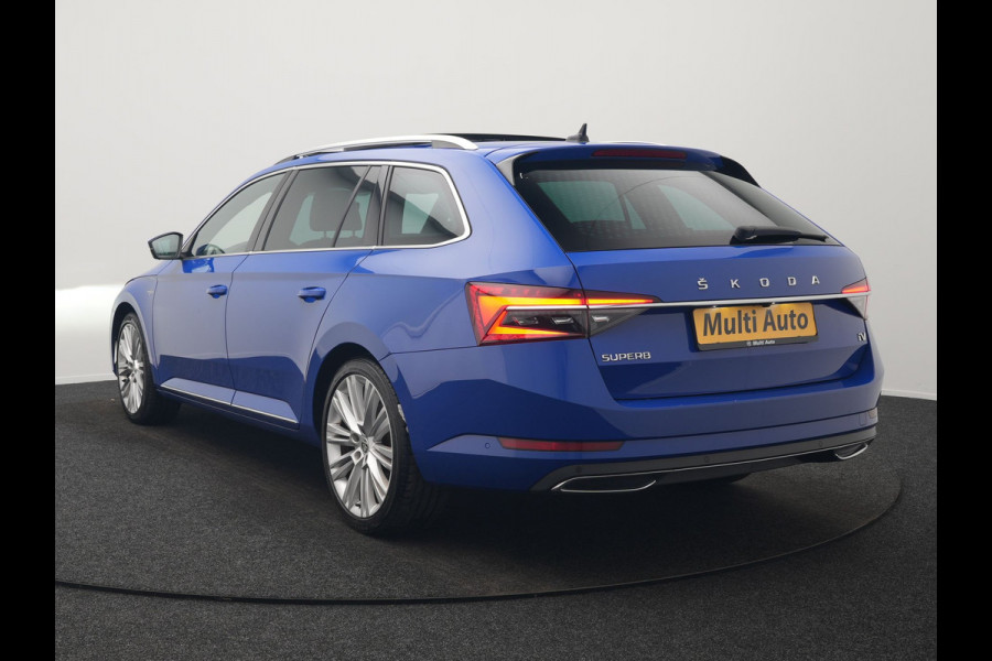 Škoda Superb Combi 1.4 TSI iV Laurin & Klemet Plug In Hybrid 218pk Dealer O.H. PHEV | Trekhaak Af Fabriek | Panodak | Adaptive Cruise | 360 Camera | Lederen Sportstoelen Ventilatie & Memory & Massage | Canton Audio | Crystal LED | Stuur Verwarmd | Sfeerverlichting |