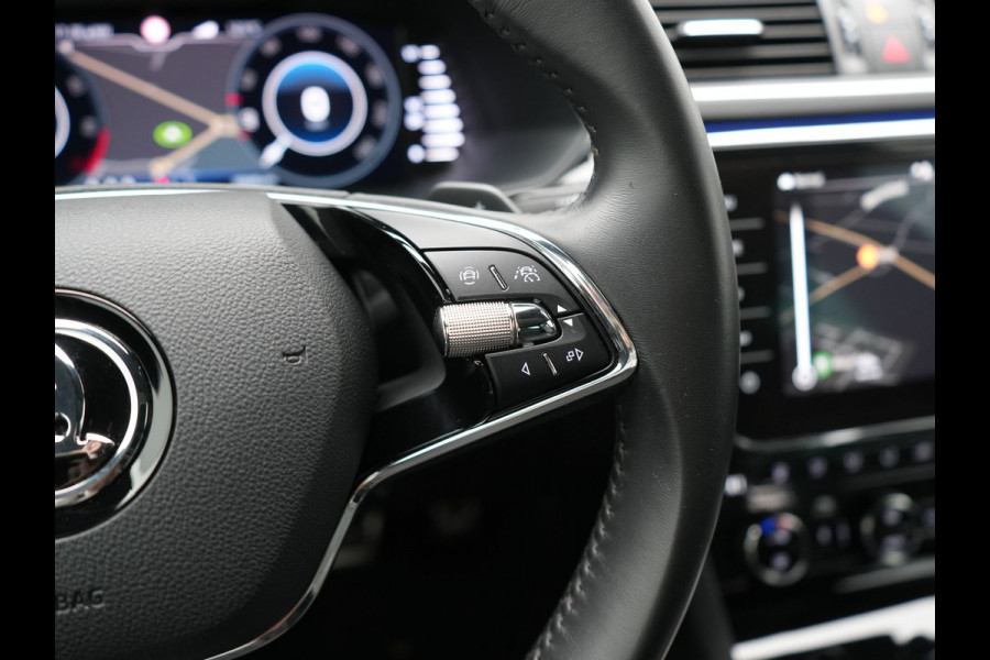 Škoda Superb Combi 1.4 TSI iV Laurin & Klemet Plug In Hybrid 218pk Dealer O.H. PHEV | Trekhaak Af Fabriek | Panodak | Adaptive Cruise | 360 Camera | Lederen Sportstoelen Ventilatie & Memory & Massage | Canton Audio | Crystal LED | Stuur Verwarmd | Sfeerverlichting |