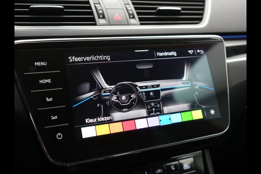 Škoda Superb Combi 1.4 TSI iV Laurin & Klemet Plug In Hybrid 218pk Dealer O.H. PHEV | Trekhaak Af Fabriek | Panodak | Adaptive Cruise | 360 Camera | Lederen Sportstoelen Ventilatie & Memory & Massage | Canton Audio | Crystal LED | Stuur Verwarmd | Sfeerverlichting |