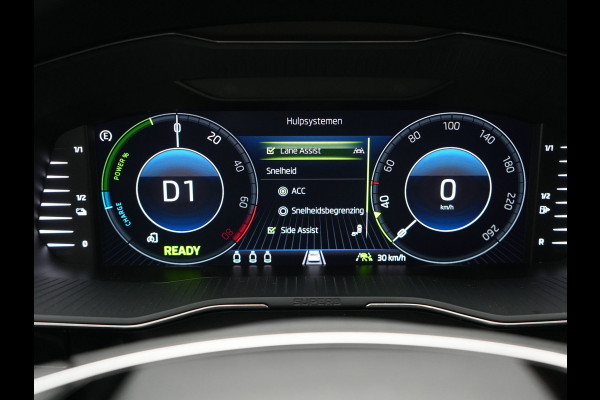 Škoda Superb Combi 1.4 TSI iV Laurin & Klemet Plug In Hybrid 218pk Dealer O.H. PHEV | Trekhaak Af Fabriek | Panodak | Adaptive Cruise | 360 Camera | Lederen Sportstoelen Ventilatie & Memory & Massage | Canton Audio | Crystal LED | Stuur Verwarmd | Sfeerverlichting |