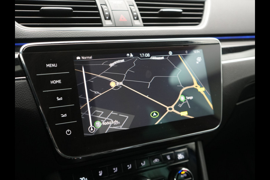 Škoda Superb Combi 1.4 TSI iV Laurin & Klemet Plug In Hybrid 218pk Dealer O.H. PHEV | Trekhaak Af Fabriek | Panodak | Adaptive Cruise | 360 Camera | Lederen Sportstoelen Ventilatie & Memory & Massage | Canton Audio | Crystal LED | Stuur Verwarmd | Sfeerverlichting |