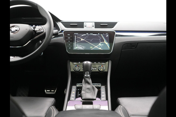 Škoda Superb Combi 1.4 TSI iV Laurin & Klemet Plug In Hybrid 218pk Dealer O.H. PHEV | Trekhaak Af Fabriek | Panodak | Adaptive Cruise | 360 Camera | Lederen Sportstoelen Ventilatie & Memory & Massage | Canton Audio | Crystal LED | Stuur Verwarmd | Sfeerverlichting |