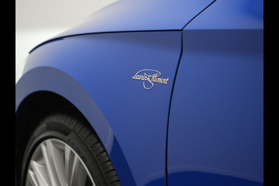 Škoda Superb Combi 1.4 TSI iV Laurin & Klemet Plug In Hybrid 218pk Dealer O.H. PHEV | Trekhaak Af Fabriek | Panodak | Adaptive Cruise | 360 Camera | Lederen Sportstoelen Ventilatie & Memory & Massage | Canton Audio | Crystal LED | Stuur Verwarmd | Sfeerverlichting |