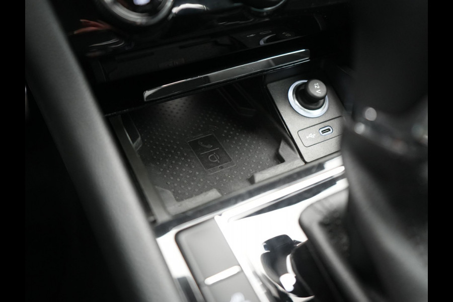 Škoda Superb Combi 1.4 TSI iV Laurin & Klemet Plug In Hybrid 218pk Dealer O.H. PHEV | Trekhaak Af Fabriek | Panodak | Adaptive Cruise | 360 Camera | Lederen Sportstoelen Ventilatie & Memory & Massage | Canton Audio | Crystal LED | Stuur Verwarmd | Sfeerverlichting |