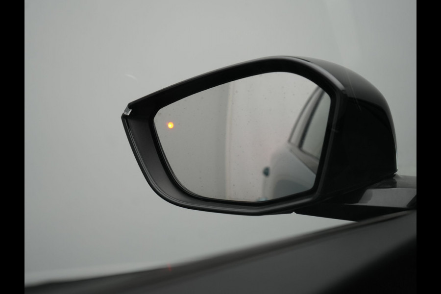 Peugeot 308 SW 1.6 Plug In Hybrid GT Pack Business 225pk Dealer O.H. PHEV | Panodak | Adaptive Cruise | 360 Camera | Lederen Sportstoelen Massage & Memory | Focal Sound | Stoelen & Stuur Verwarmd | Sfeerverlichting | Apple Carplay | Keyless | Navigatie | DAB |