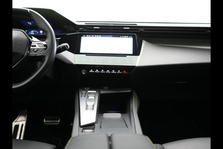 Peugeot 308 SW 1.6 Plug In Hybrid GT Pack Business 225pk Dealer O.H. PHEV | Panodak | Adaptive Cruise | 360 Camera | Lederen Sportstoelen Massage & Memory | Focal Sound | Stoelen & Stuur Verwarmd | Sfeerverlichting | Apple Carplay | Keyless | Navigatie | DAB |
