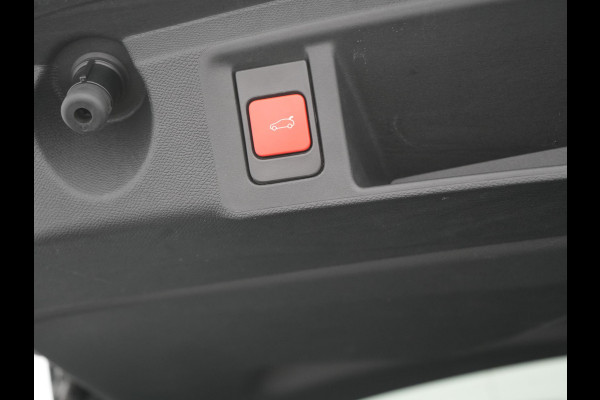 Peugeot 308 SW 1.6 Plug In Hybrid GT Pack Business 225pk Dealer O.H. PHEV | Panodak | Adaptive Cruise | 360 Camera | Lederen Sportstoelen Massage & Memory | Focal Sound | Stoelen & Stuur Verwarmd | Sfeerverlichting | Apple Carplay | Keyless | Navigatie | DAB |