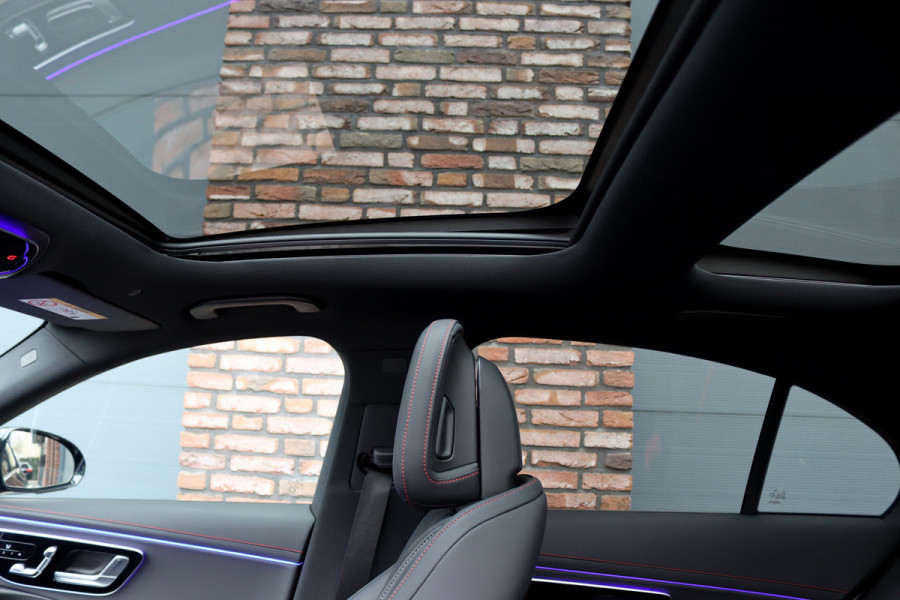 Mercedes-Benz E-Klasse AMG 53 4MATIC+ Premium | 585pk | Hyperscreen | Achterasbesturing | Distronic | Burmester | HUD | Digital Light | Stoelverwarming | Surround Camera | Keyless Go |
