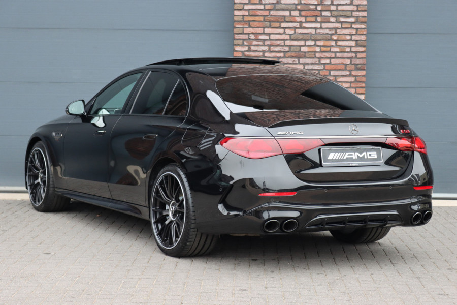 Mercedes-Benz E-Klasse AMG 53 4MATIC+ Premium | 585pk | Hyperscreen | Achterasbesturing | Distronic | Burmester | HUD | Digital Light | Stoelverwarming | Surround Camera | Keyless Go |
