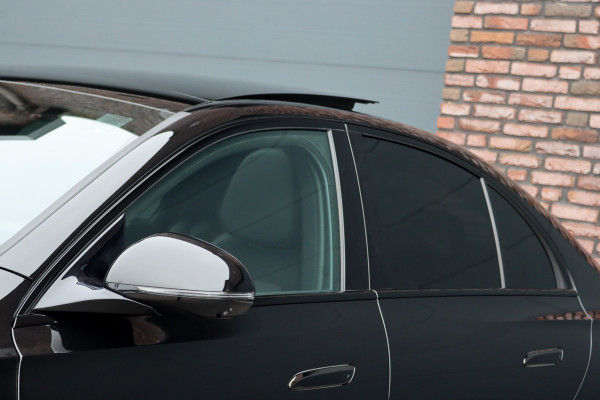 Mercedes-Benz E-Klasse AMG 53 4MATIC+ Premium | 585pk | Hyperscreen | Achterasbesturing | Distronic | Burmester | HUD | Digital Light | Stoelverwarming | Surround Camera | Keyless Go |