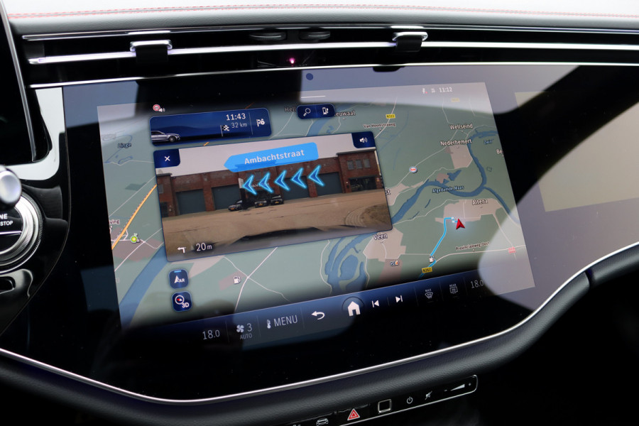 Mercedes-Benz E-Klasse AMG 53 4MATIC+ Premium | 585pk | Hyperscreen | Achterasbesturing | Distronic | Burmester | HUD | Digital Light | Stoelverwarming | Surround Camera | Keyless Go |