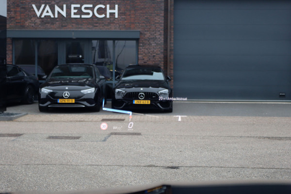 Mercedes-Benz E-Klasse AMG 53 4MATIC+ Premium | 585pk | Hyperscreen | Achterasbesturing | Distronic | Burmester | HUD | Digital Light | Stoelverwarming | Surround Camera | Keyless Go |