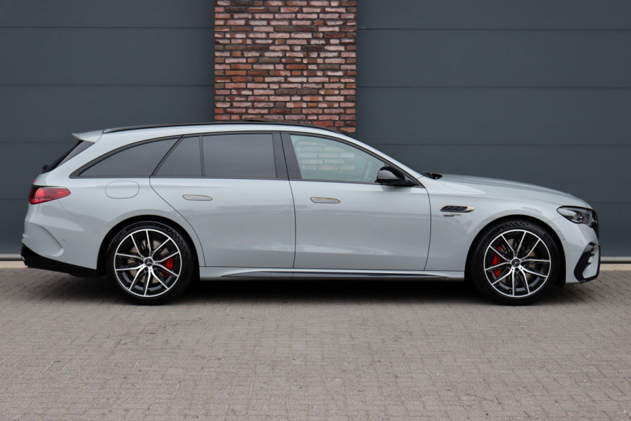 Mercedes-Benz E-Klasse Estate AMG 53 4MATIC+ Premium+ | Hyperscreen | Achterasbesturing | Distronic+ | Stoelventilatie | Trekhaak | 3D-Display | Panoramadak | Digital Light | Burmester |