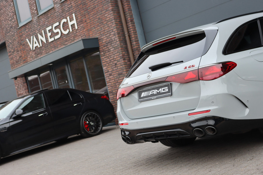Mercedes-Benz E-Klasse Estate AMG 53 4MATIC+ Premium+ | Hyperscreen | Achterasbesturing | Distronic+ | Stoelventilatie | Trekhaak | 3D-Display | Panoramadak | Digital Light | Burmester |