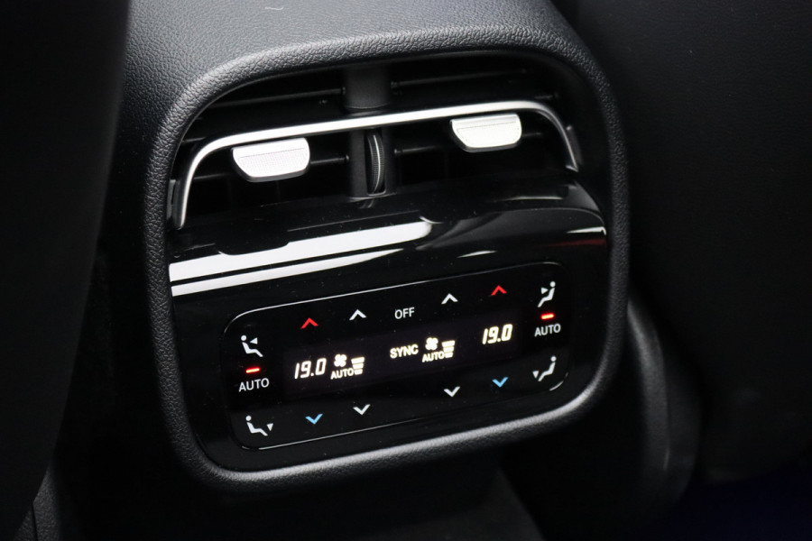 Mercedes-Benz E-Klasse Estate AMG 53 4MATIC+ Premium+ | Hyperscreen | Achterasbesturing | Distronic+ | Stoelventilatie | Trekhaak | 3D-Display | Panoramadak | Digital Light | Burmester |