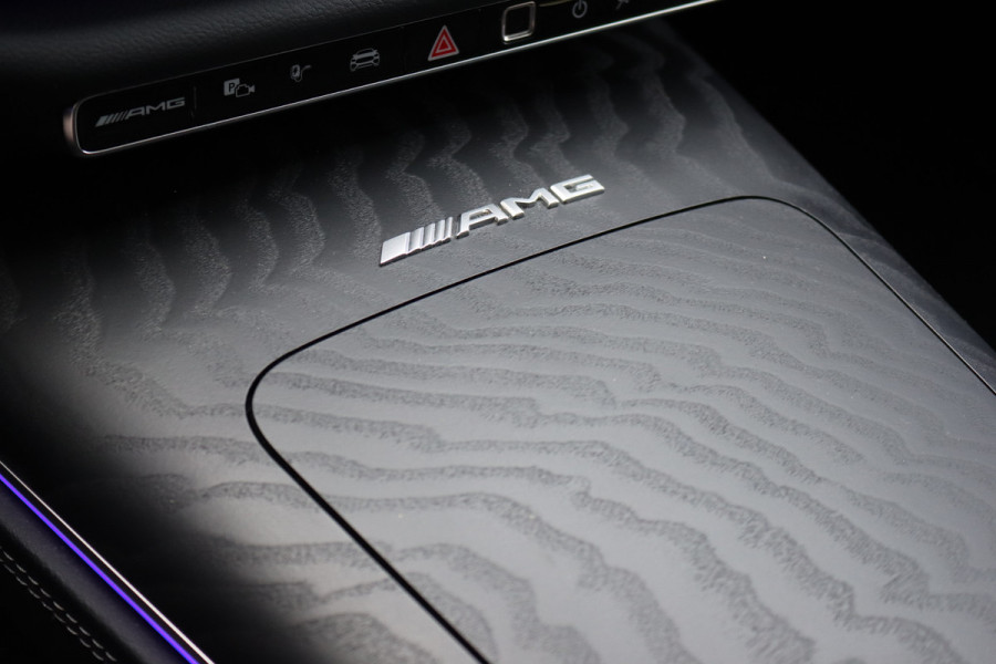 Mercedes-Benz E-Klasse Estate AMG 53 4MATIC+ Premium+ | Hyperscreen | Achterasbesturing | Distronic+ | Stoelventilatie | Trekhaak | 3D-Display | Panoramadak | Digital Light | Burmester |