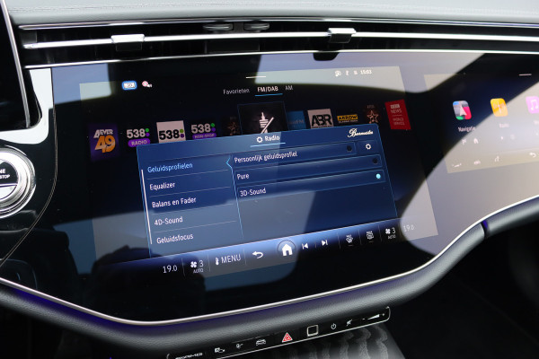 Mercedes-Benz E-Klasse Estate AMG 53 4MATIC+ Premium+ | Hyperscreen | Achterasbesturing | Distronic+ | Stoelventilatie | Trekhaak | 3D-Display | Panoramadak | Digital Light | Burmester |