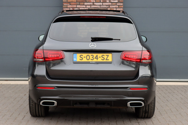 Mercedes-Benz GLC 300e 4MATIC AMG Line Premium+ | Luchtvering | Massage | Panoramadak | Trekhaak | Distronic+ | Stoelverwarming V+A | Memory | Surround Camera | Burmester | Augmented Reality |