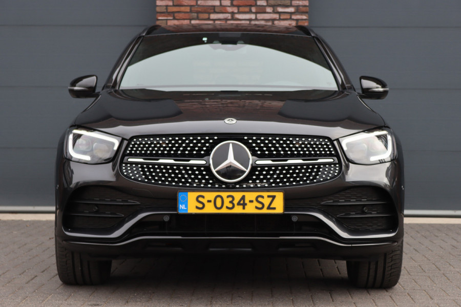 Mercedes-Benz GLC 300e 4MATIC AMG Line Premium+ | Luchtvering | Massage | Panoramadak | Trekhaak | Distronic+ | Stoelverwarming V+A | Memory | Surround Camera | Burmester | Augmented Reality |