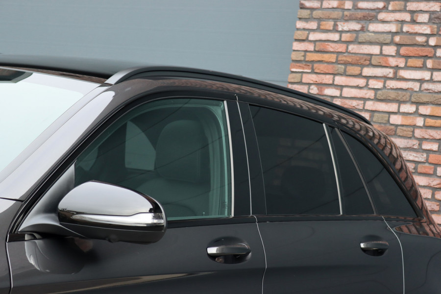 Mercedes-Benz GLC 300e 4MATIC AMG Line Premium+ | Luchtvering | Massage | Panoramadak | Trekhaak | Distronic+ | Stoelverwarming V+A | Memory | Surround Camera | Burmester | Augmented Reality |