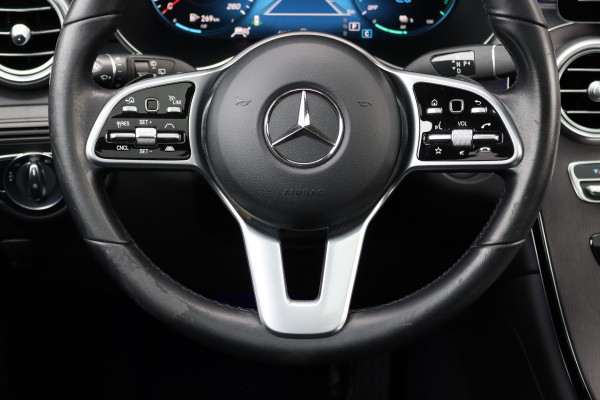 Mercedes-Benz GLC 300e 4MATIC AMG Line Premium+ | Luchtvering | Massage | Panoramadak | Trekhaak | Distronic+ | Stoelverwarming V+A | Memory | Surround Camera | Burmester | Augmented Reality |