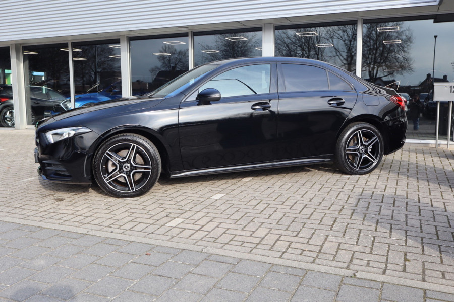 Mercedes-Benz A-Klasse 250 e Business Limousine AMG Limited 218 Pk / Navi / Widescreen / Sfeerverlichting / Full Led / Cruise.