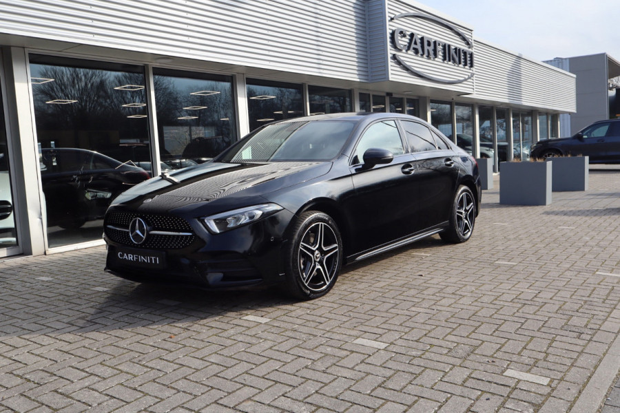 Mercedes-Benz A-Klasse 250 e Business Limousine AMG Limited 218 Pk / Navi / Widescreen / Sfeerverlichting / Full Led / Cruise.