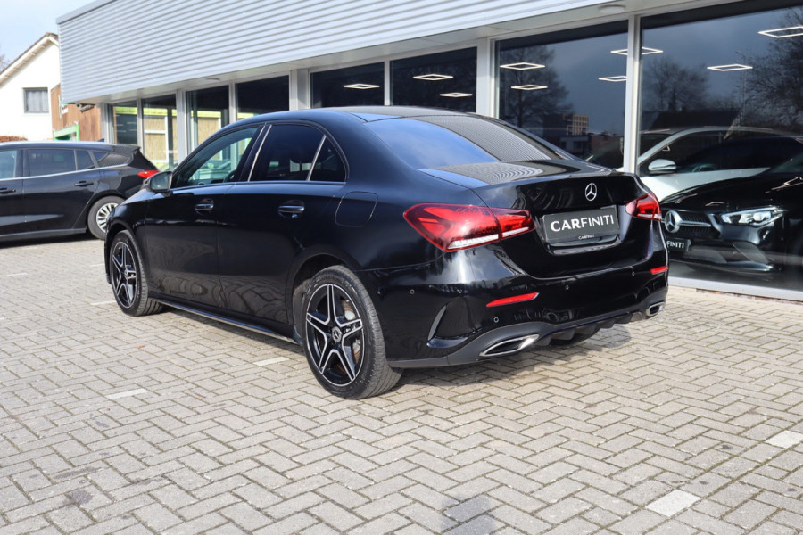 Mercedes-Benz A-Klasse 250 e Business Limousine AMG Limited 218 Pk / Navi / Widescreen / Sfeerverlichting / Full Led / Cruise.