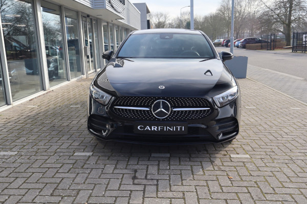 Mercedes-Benz A-Klasse 250 e Business Limousine AMG Limited 218 Pk / Navi / Widescreen / Sfeerverlichting / Full Led / Cruise.