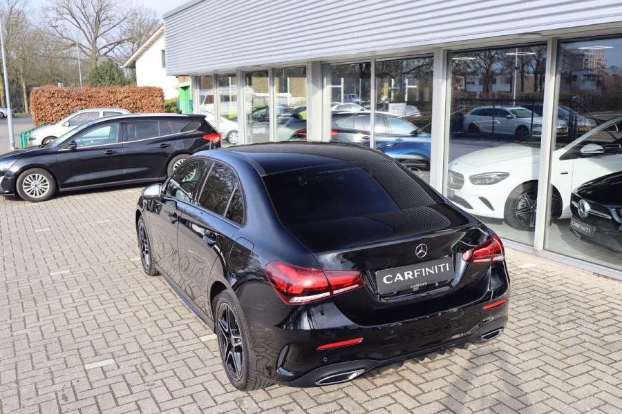 Mercedes-Benz A-Klasse 250 e Business Limousine AMG Limited 218 Pk / Navi / Widescreen / Sfeerverlichting / Full Led / Cruise.