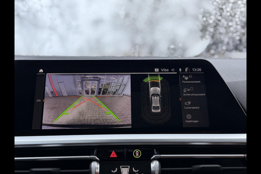 BMW 3-serie 330e High Ex. M-Sport Plus |Schuif/kantel dak|M-Seats|Memory|19"|HiFi