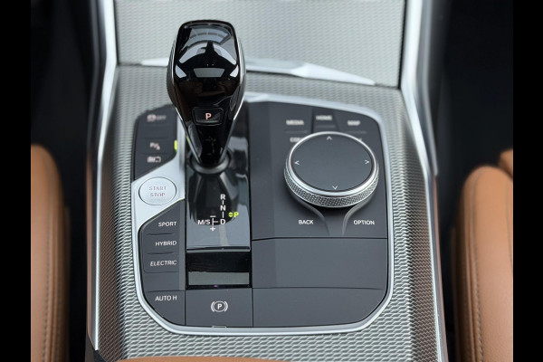BMW 3-serie 330e High Ex. M-Sport Plus |Schuif/kantel dak|M-Seats|Memory|19"|HiFi