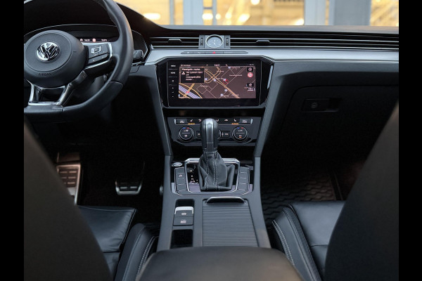 Volkswagen Passat Variant 1.5 TSI Highline Business R |Pano|Leer|360 Cam|Ad.Cruise|Sfeer
