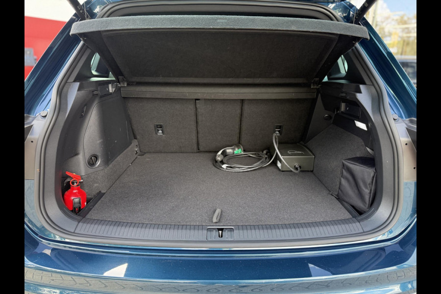 Volkswagen Tiguan 1.4 TSI eHybrid R-Line Business+ SOH94%|Pano|Leer|Memory|360Cam|Trekhaak|Winter/Zomer banden