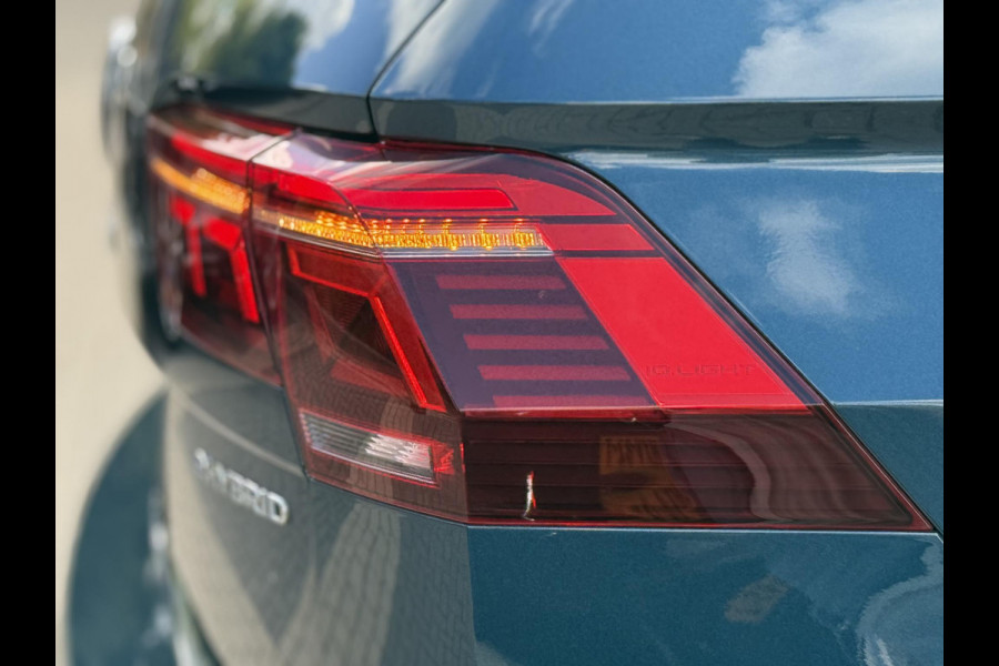 Volkswagen Tiguan 1.4 TSI eHybrid R-Line Business+ SOH94%|Pano|Leer|Memory|360Cam|Trekhaak|Winter/Zomer banden