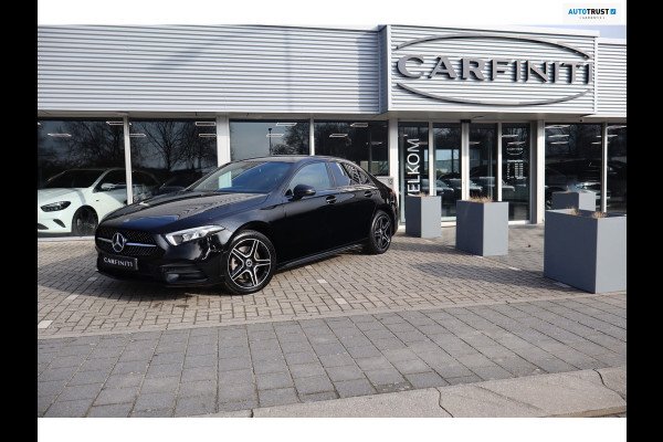 Mercedes-Benz A-Klasse 250 e Business Limousine AMG Limited 218 Pk / Navi / Widescreen / Sfeerverlichting / Full Led / Cruise.
