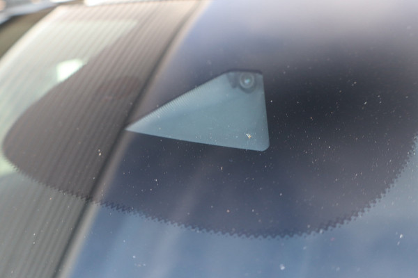 Mercedes-Benz A-Klasse 250 e Business Limousine AMG Limited 218 Pk / Navi / Widescreen / Sfeerverlichting / Full Led / Cruise.